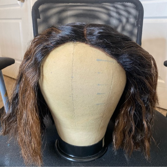 Used Shake n go brown & black bob wig - Picture 9 of 11